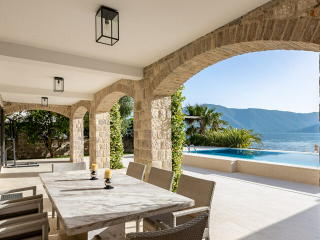 Luxuriöse Villa zum Verkauf in Kotor