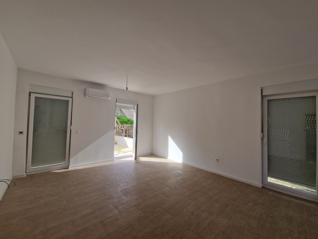 Three bedroom apartment in Tivat