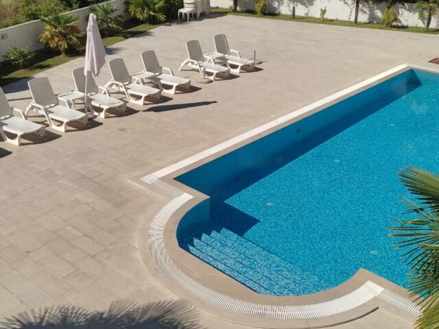 Apartment mit Meerblick in einem Komplex mit Swimmingpool in Kotor