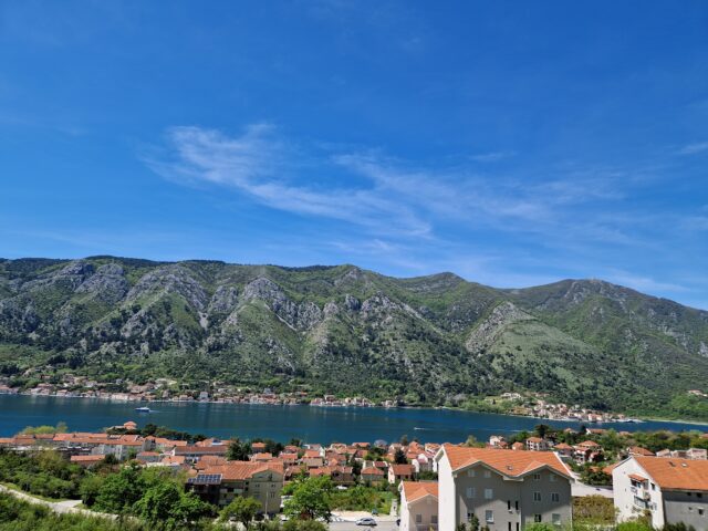 Stan sa pogledom na more u Kotoru