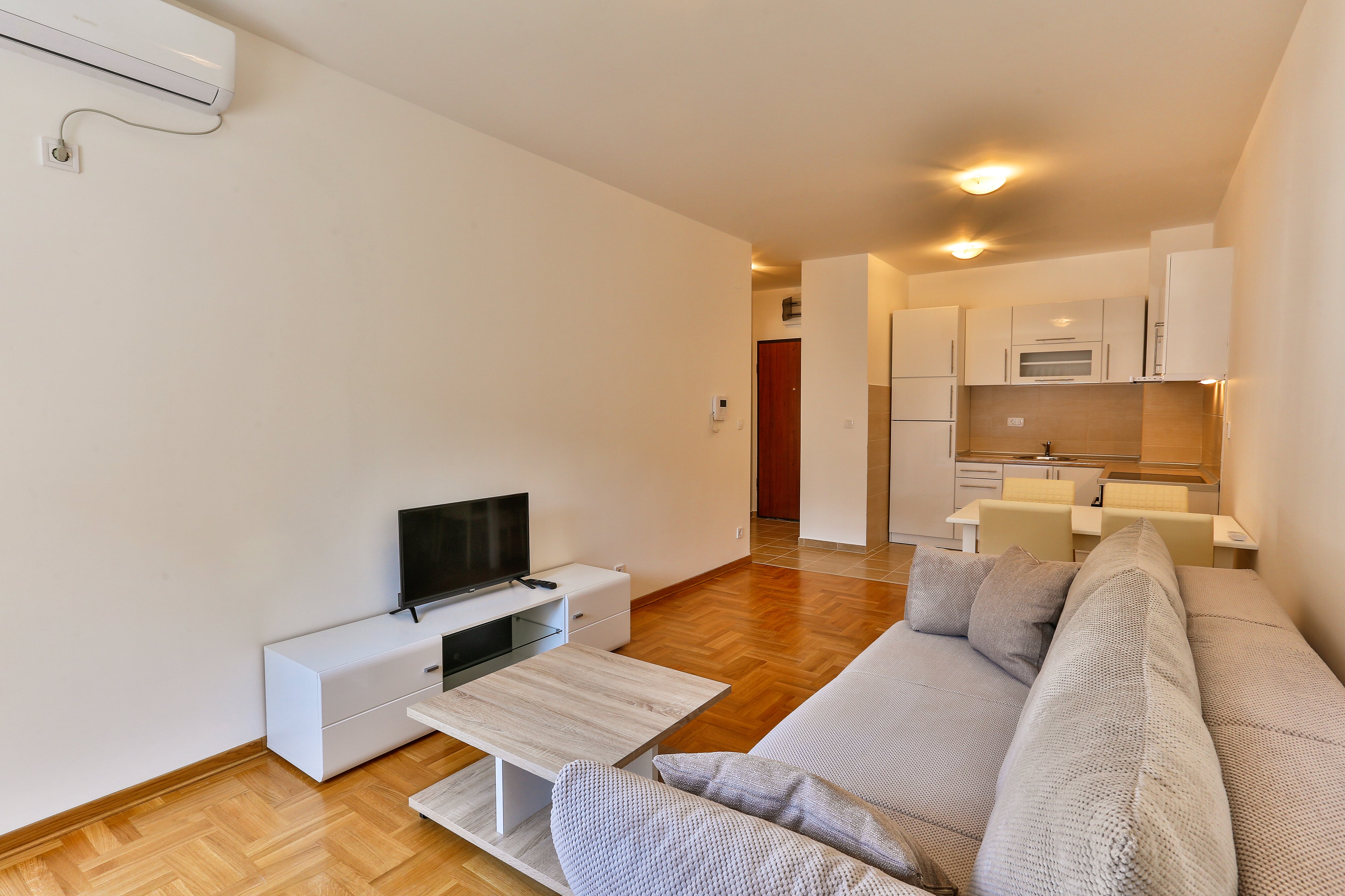 1-Zimmer-Wohnung im Zentrum von Budva