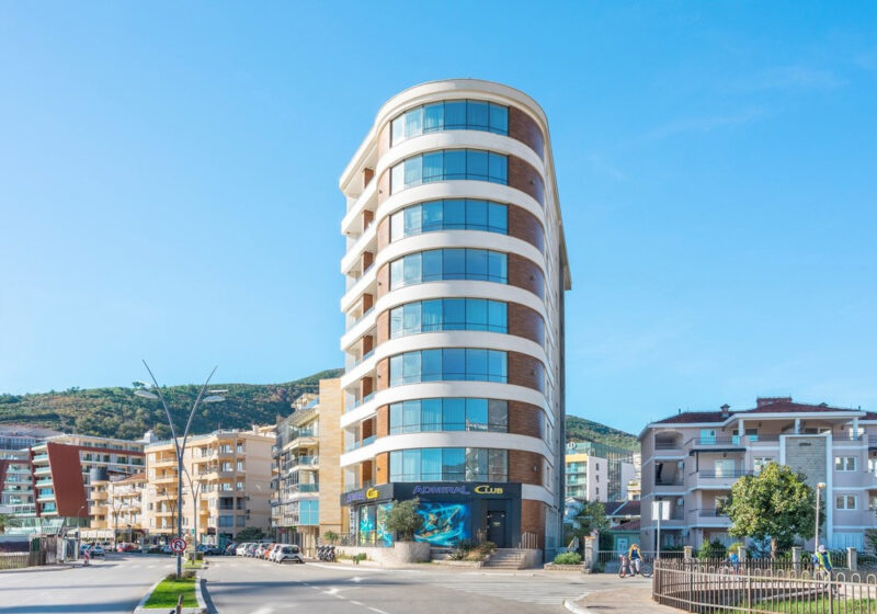 Luxury apartment with a sea view in center of Budva