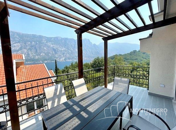 Luxuriös 2-Zimmer-Wohnung mit Meerblick in Kotor