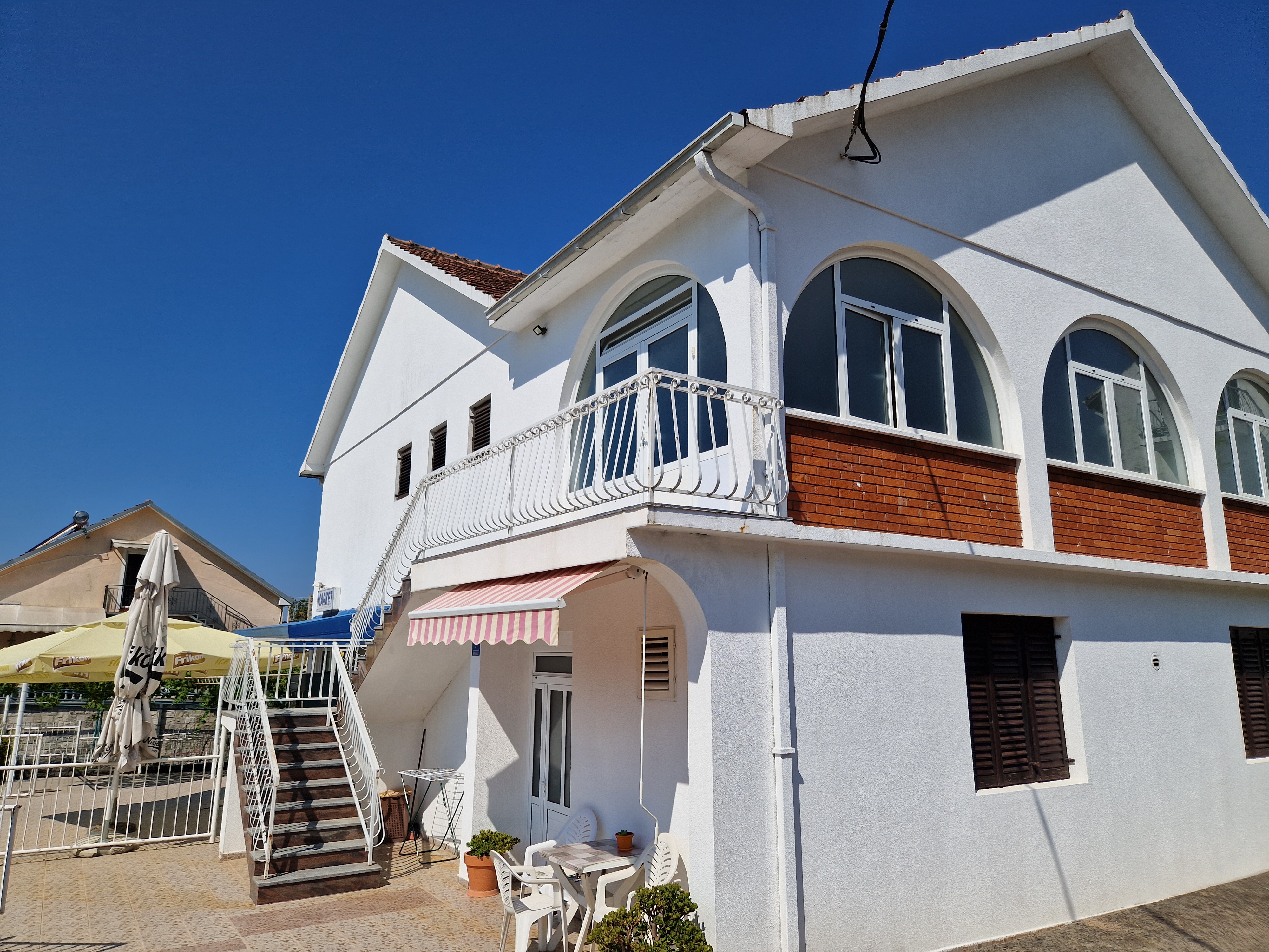 Large 3-storey house in Tivat