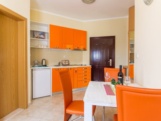 Apartment in einer Wohnanlage mit Swimmingpool in Herceg Novi