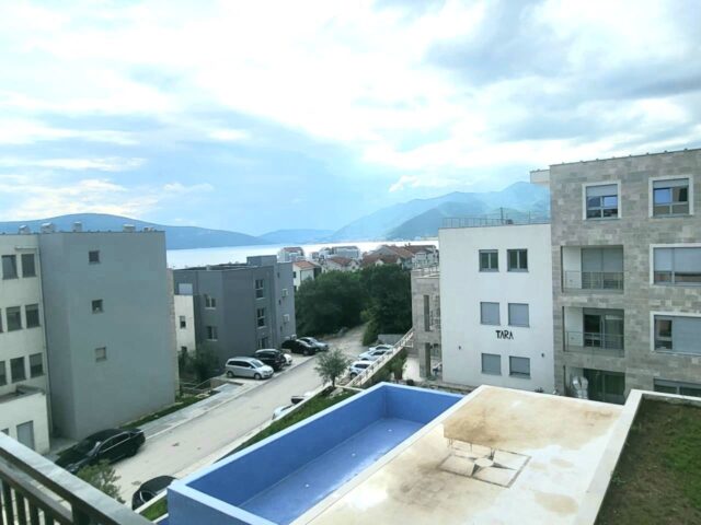 Nice furnished three-bedroom apartment overlooking the sea in Tivat