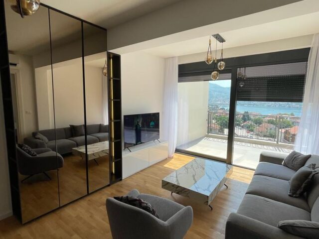 New apartment high-quality furniture with a sea view in Kotor