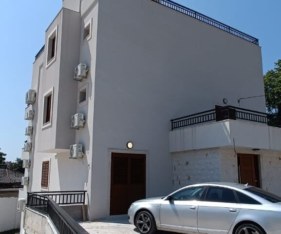 Super offer! Apartment with sea view near Porto Montenegro