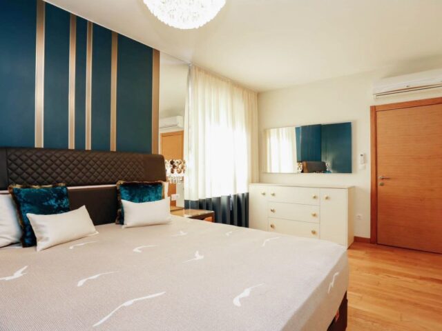 Luxurious three bedroom apartment with a roof terrace in Budva, Rafailovici