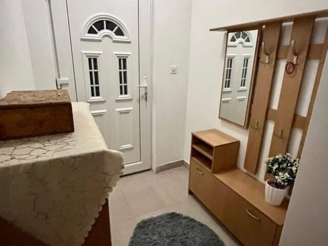 Inexpensive apartment in Tivat
