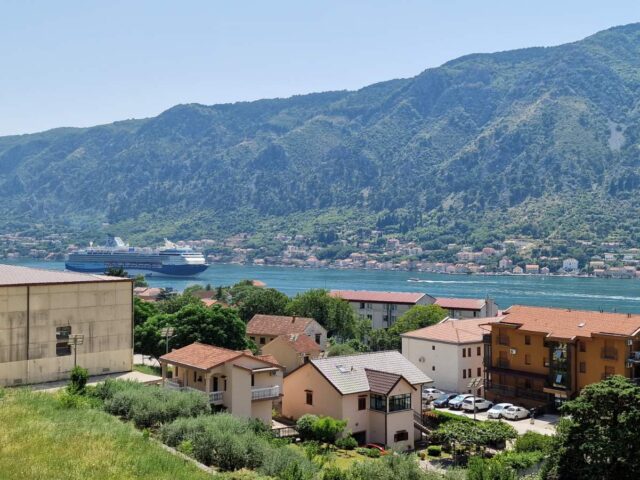 Newly built apartments in Kotor with sea view