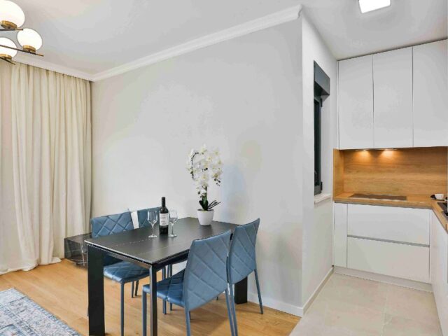 Luxuriöses Apartment mit einem Schlafzimmer in einem neuen Hotel- und Wohnkomplex im Zentrum von Budva