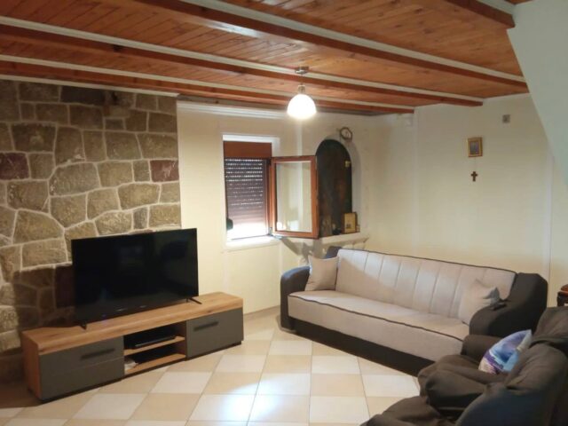 Townhouse in Bar, Sutomore