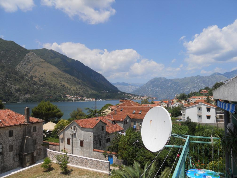 Dvosoban stan sa pogledom na more u Kotoru, Dobrota