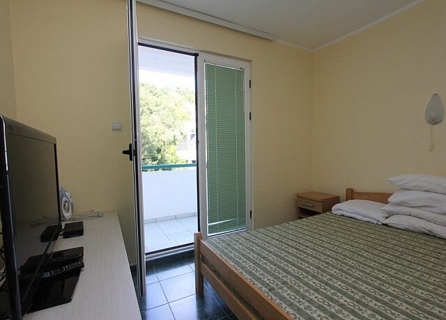 Nice one bedroom apartment with a sea view in Petrovac, Budva
