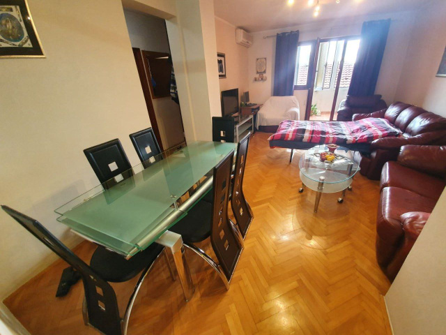 Apartment mit zwei Schlafzimmern in Budva