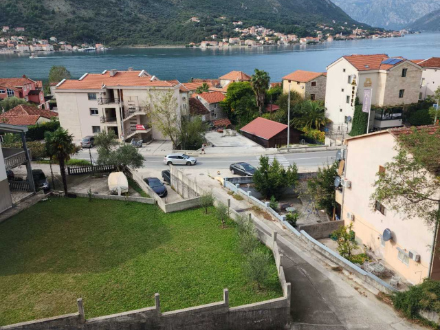Two bedroom apartment near the sea in Kotor