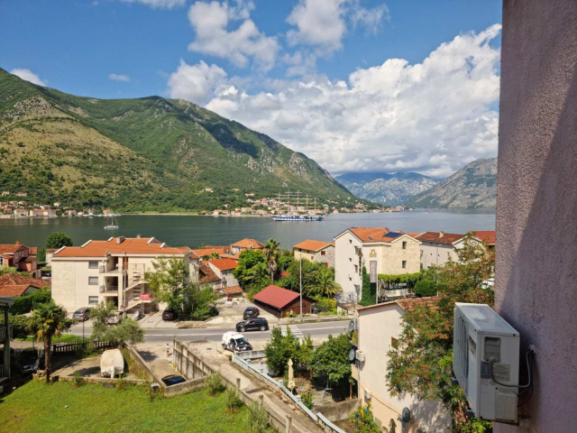 Apartment mit zwei Schlafzimmern und Meerblick in Kotor, Dobrota