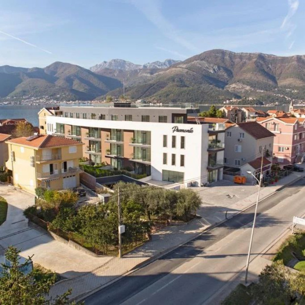 Apartments in a new residential complex in Tivat
