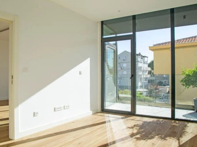 Современные апартаменты в новом жилом комплексе в Тивате