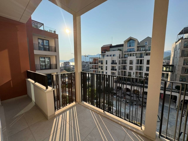 Wohnung in einem neuen 401 Komplex in Porto Montenegro, Tivat