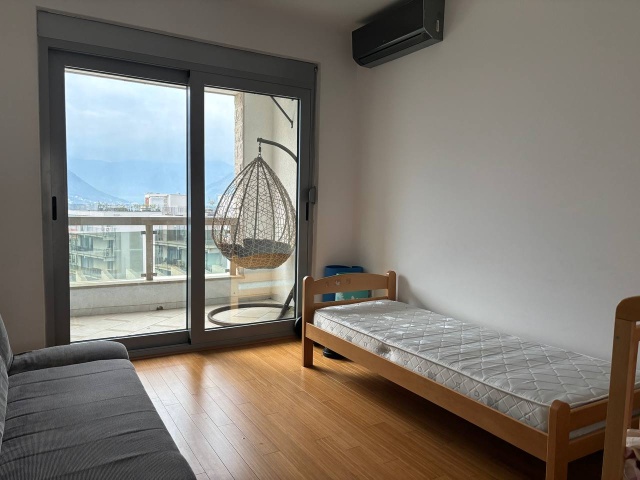 GREAT OFFER! Two-bedroom apartment with sea views in a modern complex in Kotor