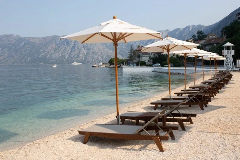 Two-bedroom apartment near by the sea in Dobrota, Kotor
