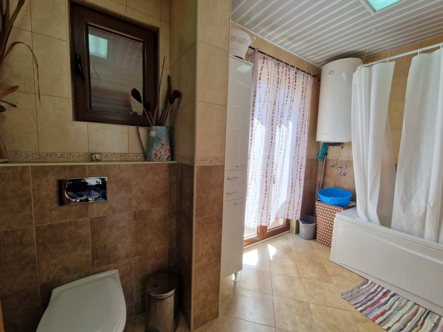 Large three-bedroom apartment with panoramic sea views in Risan, Kotor