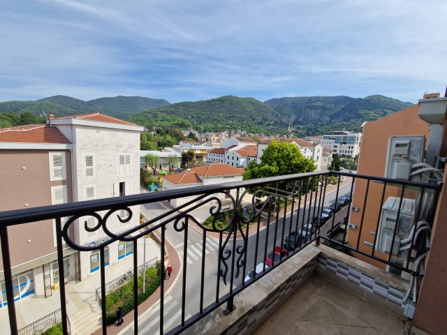 Unique offer! Apartment in the very center of Tivat next to Porto Montenegro