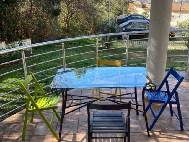 Spacious one-bedroom apartment near the sea in Risan, Kotor