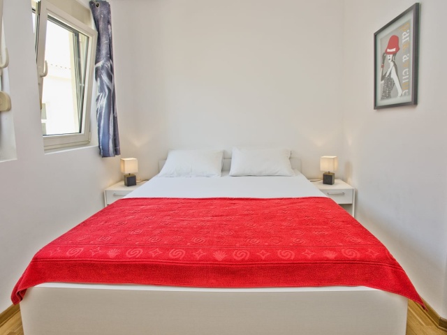 Квартира с одной спальней рядом с морем в Которе, Доброта
