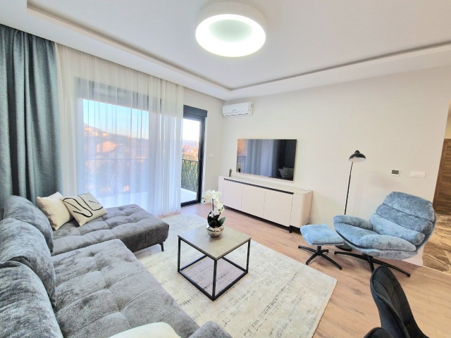 Three-bedroom apartment 82 m2 near the center of Tivat