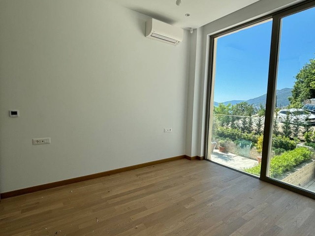 New modern complex of townhouse with a private pool and sea view in Tivat