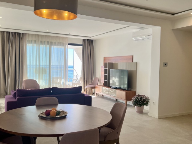 Premium three-bedroom apartment in a complex on the first line of the sea