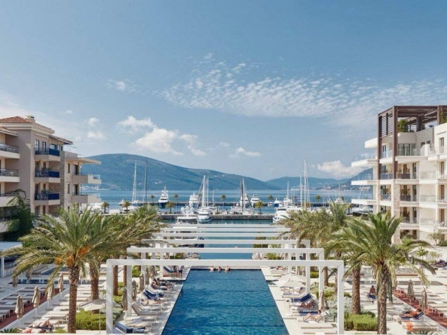 Drei-Zimmer-Wohnung in Porto Montenegro, Regent