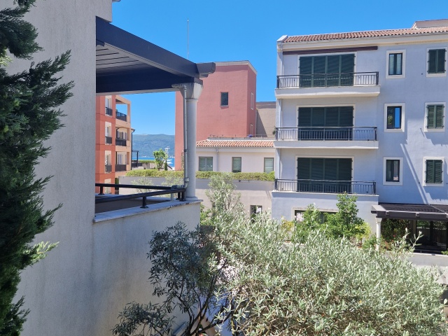 Дуплекс-апартамент в Порто Монтенегро в Тивате