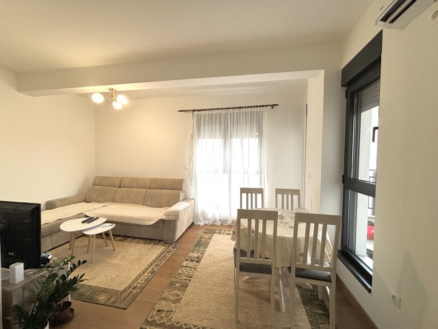 Studio apartment with sea views in Tivat