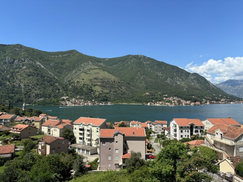 Penthouse with panoramic views of the Bay of Kotor near the Old Town
