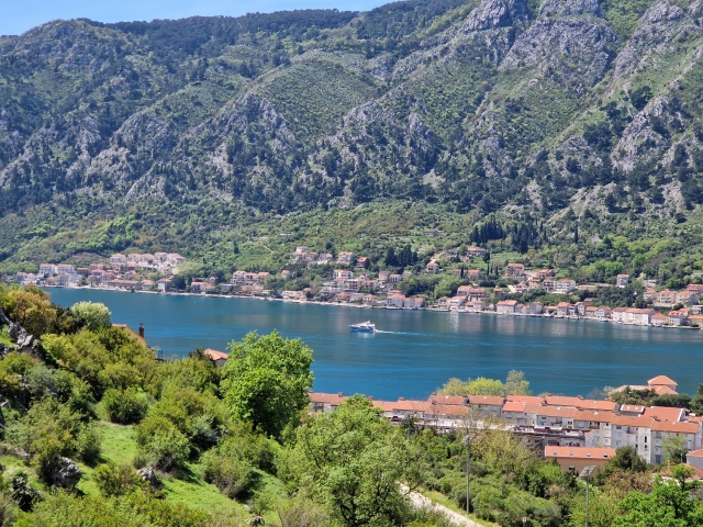 Apartment mit einem Schlafzimmer, großer Terrasse und Meerblick in Kotor