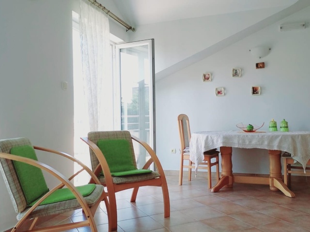 One bedroom apartment with sea views in Herceg Novi, near Portonovi