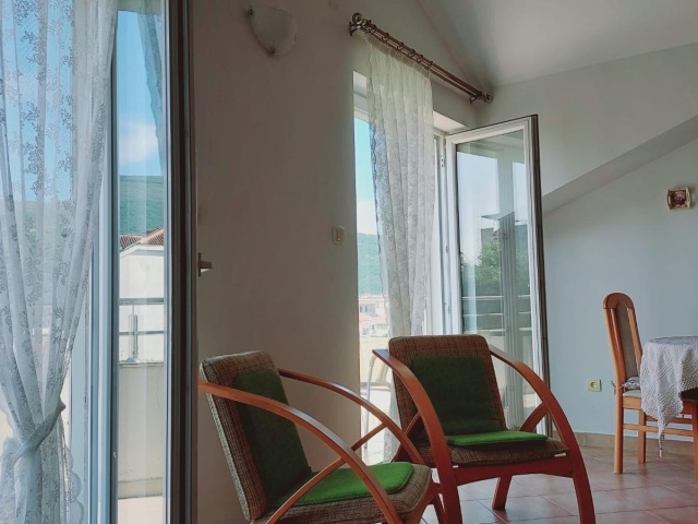 One bedroom apartment with sea views in Herceg Novi, near Portonovi