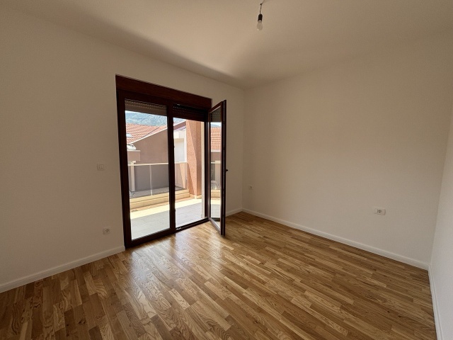 Apartment mit drei Schlafzimmern in einem neuen Wohngebäude in Kotor, Dobrota