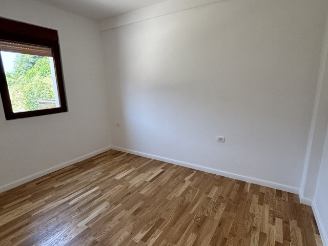 Apartment mit drei Schlafzimmern in einem neuen Wohngebäude in Kotor, Dobrota