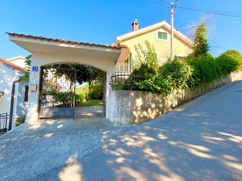 Großes, gemütliches Haus mit Meerblick in Herceg Novi, Montenegro