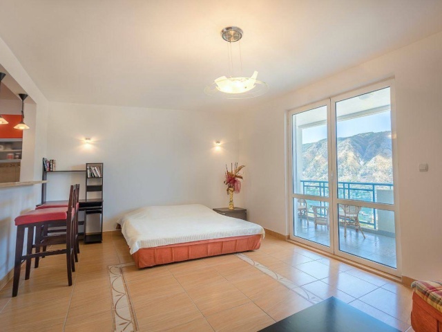 Studio-Apartment mit Panoramablick auf das Meer in Kotor