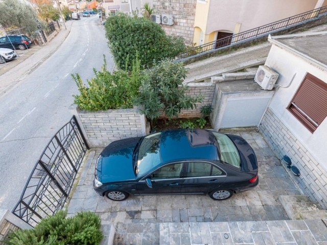 Apartment mit drei Schlafzimmern im Zentrum von Budva