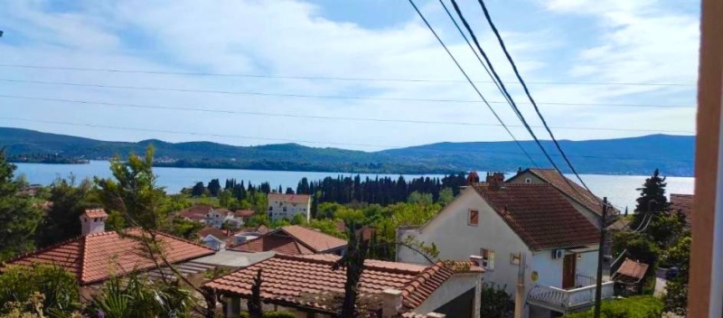 For sale house with sea view in Tivat