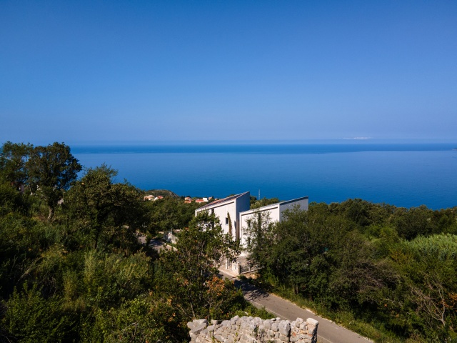 Unique villas with panoramic sea views in Montenegro