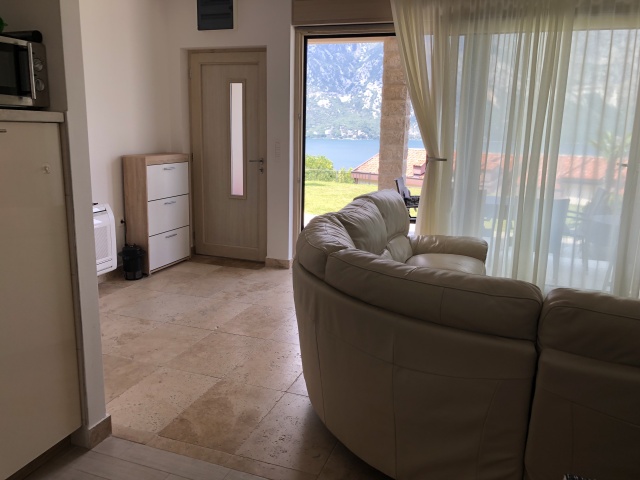 Apartment mit Meerblick in der Bucht von Kotor