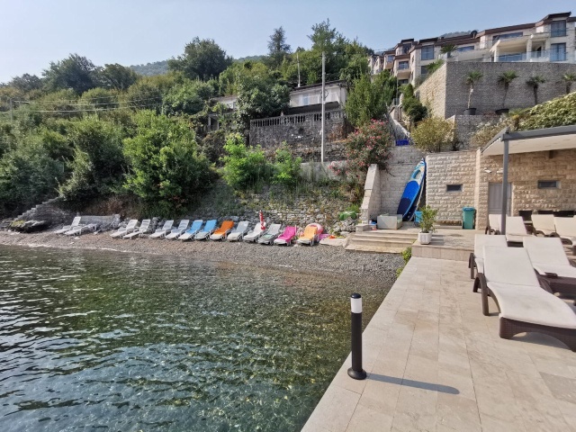 Apartment mit Meerblick in der Bucht von Kotor